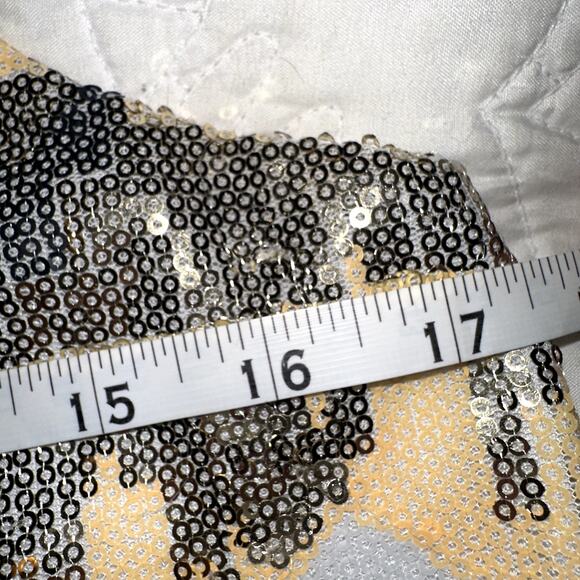 Daytirp Sequin Razor Back Shear Tank Top SIze Medium - Picture 6 of 7